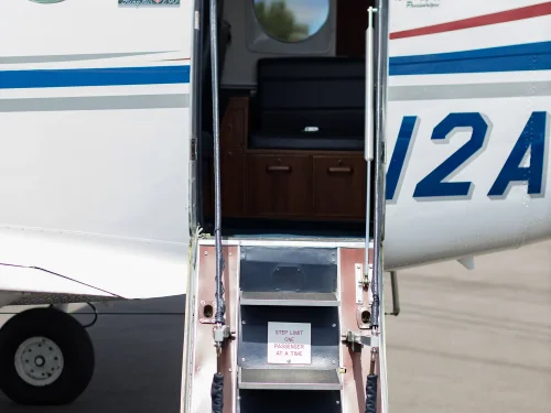 Airstair - 1978 Beechcraft King Air E90 N12AX