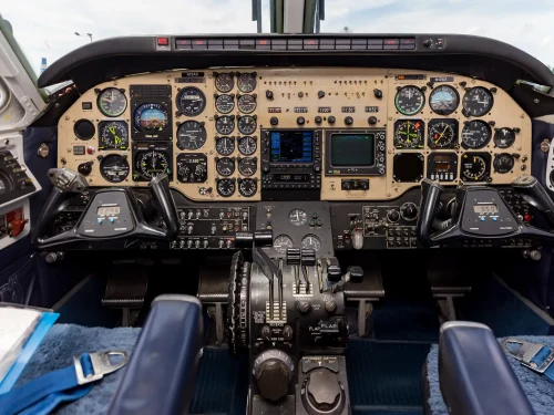 Cockpit - 1978 Beechcraft King Air E90 N12AX