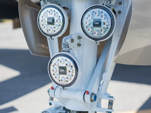 Landing lights - 2005 Beechcraft King Air B200 N29PE